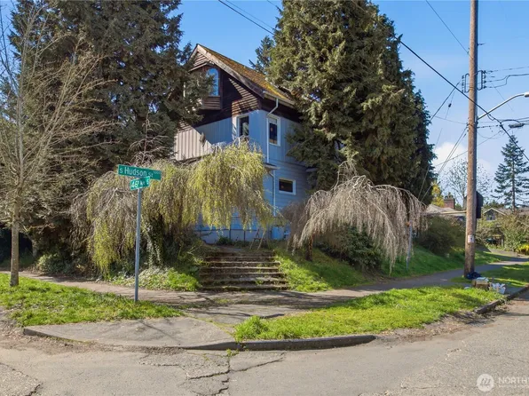 5003 S 46th Avenue, Seattle, WA 98118