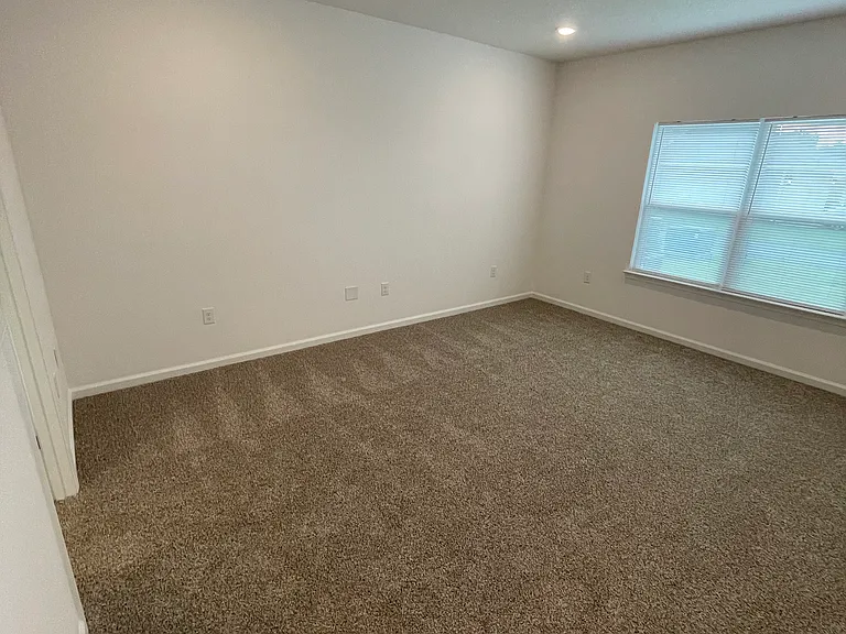 415 Arrowwood Blvd — Photo 9