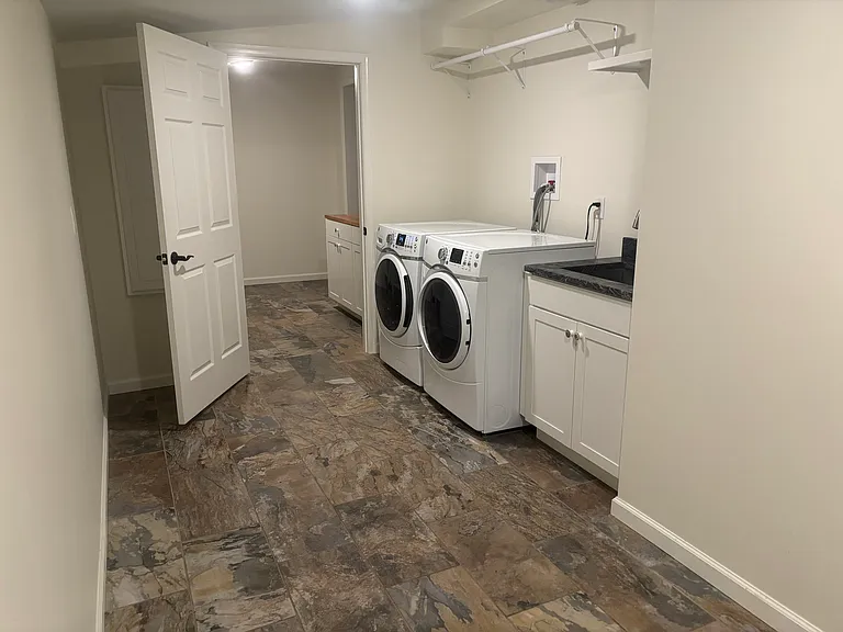 1810 Chatham Dr — Photo 7