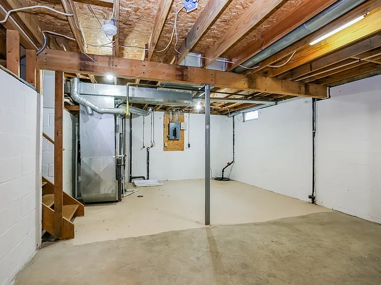 1512 Berkhard Dr — Photo 16