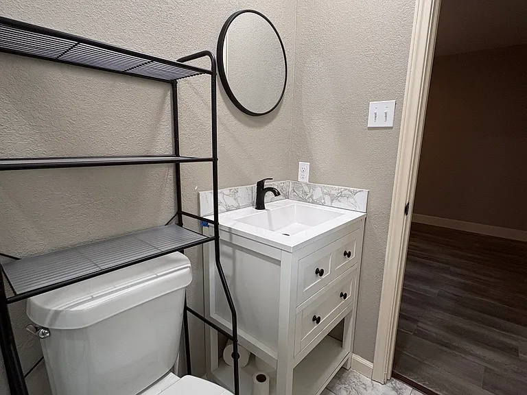 714 Upland Ln — Photo 19