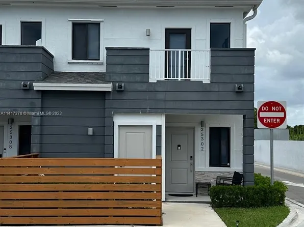 25302 SW 135th Ave, Homestead, FL 33032