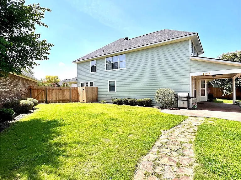 200 Grey Eagle Dr — Photo 37