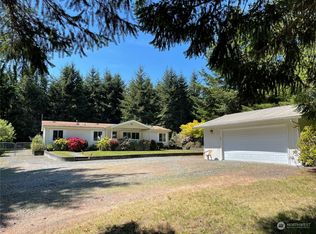 312 Rhododendron Dr, Sequim, WA 98382