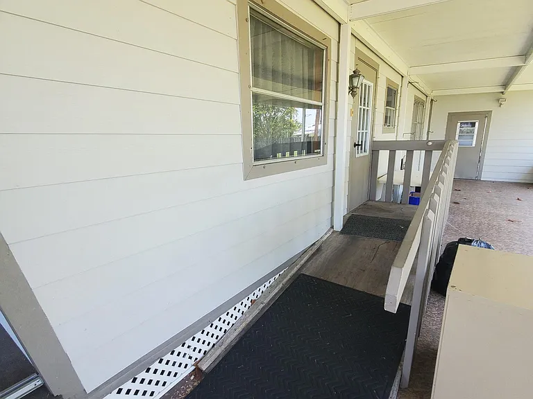 4800 SE Federal Hwy #47 — Photo 3