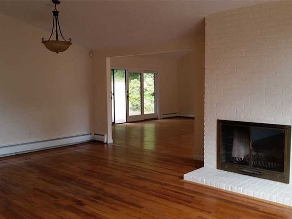 2nd image of 291 Hillcrest Ln