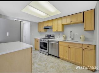 936 Cardiff Ct, Schaumburg, IL 60194