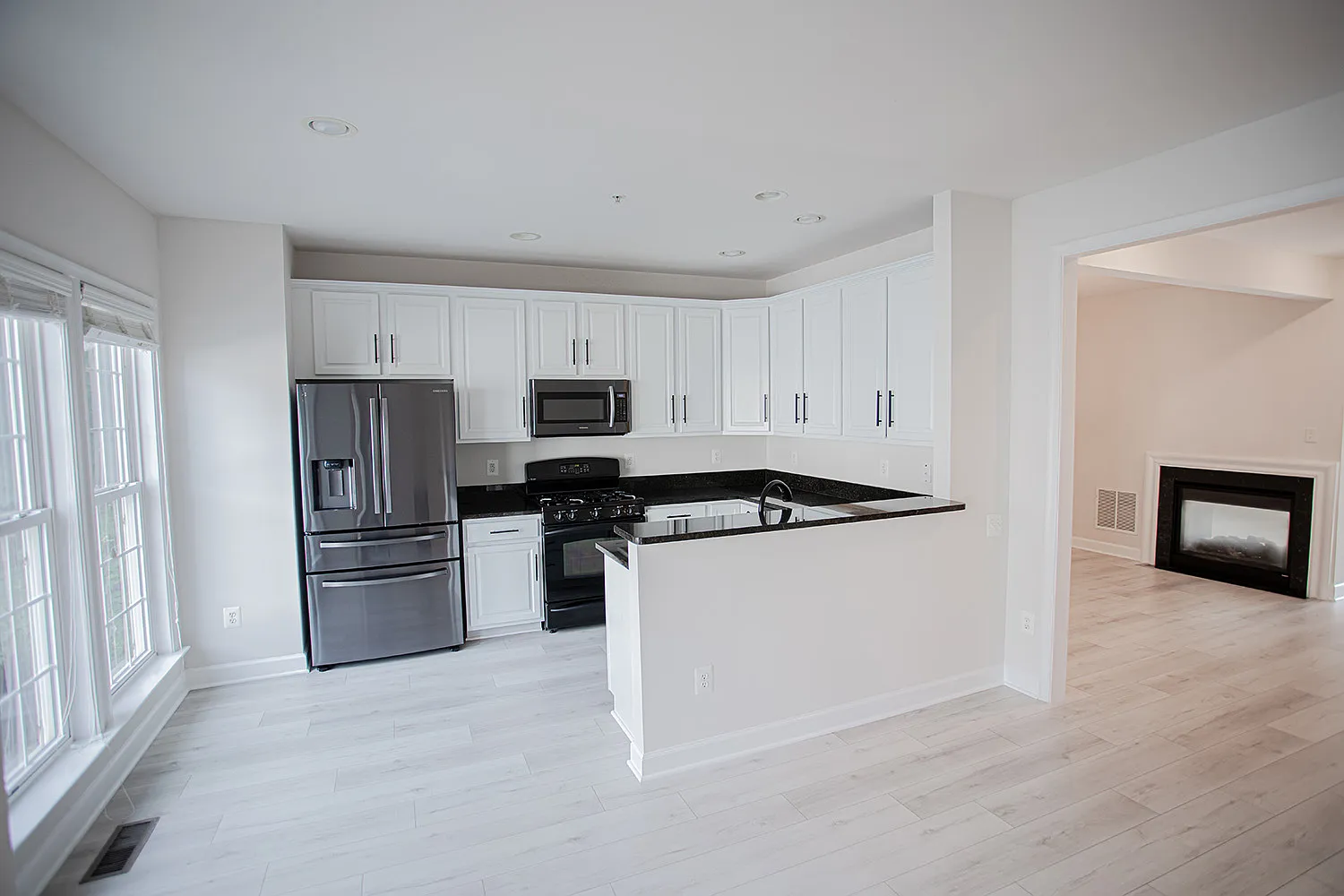 3 bed, 1627 sqft, $3,450 — Photo 1