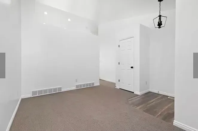 3 bed, 2.5 bath, 2000 sqft, $2,275 — Photo 3