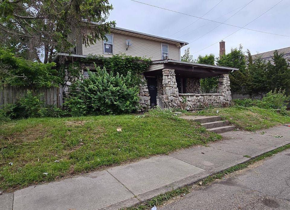 1st image of 215 Edmund St