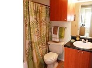 2605 Wedgewood Plaza Dr, Riviera Beach, FL 33404