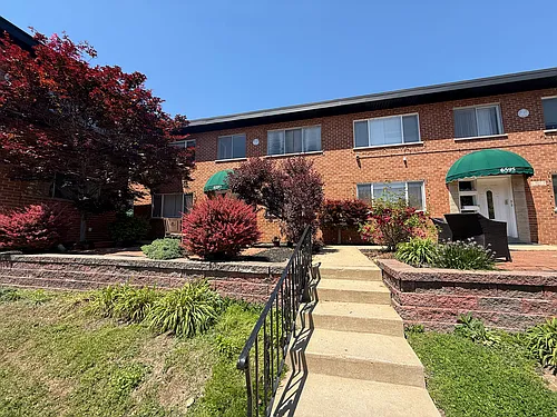 6599 Scanlan Ave #2E Photo 1