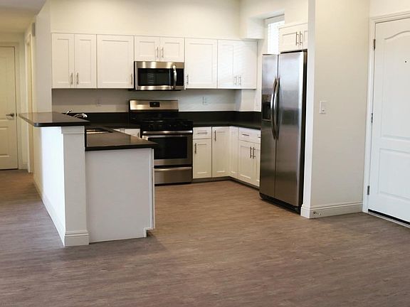 3rd image of 7120 Bellaire Ave #404