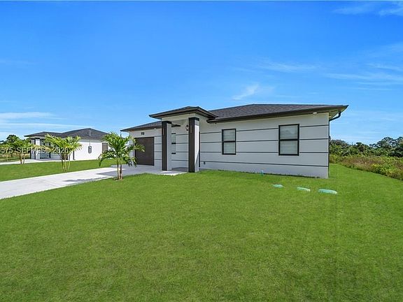 2nd image of 711 Roma Ave S