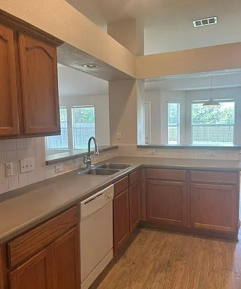 108 Pond Way — Photo 2