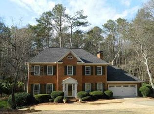 465 Persimmon Ln, Roswell, GA 30076