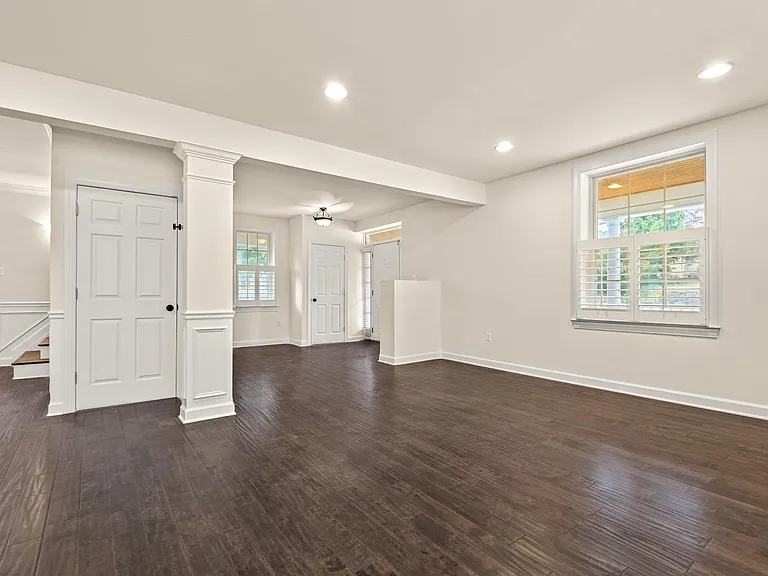 523 Allegheny Ave — Photo 13