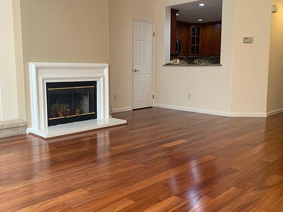 3rd image of 1168 Tea Rose Cir