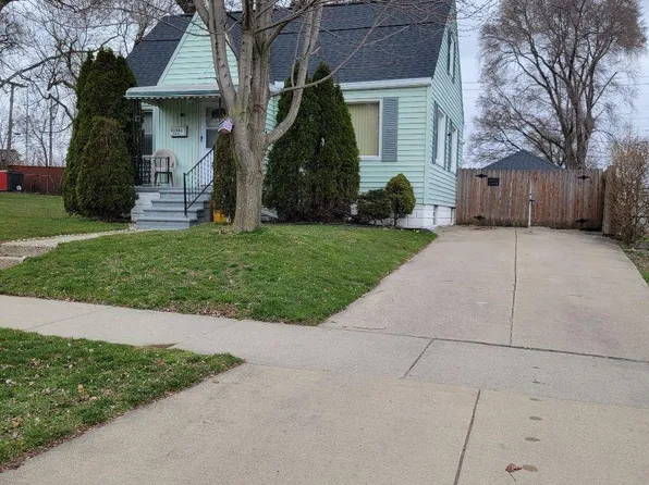 23503 Buckingham St, Clinton Township, MI 48036