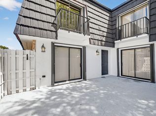 320 Woodland Rd, Palm Springs, FL 33461