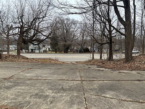 2nd image of 891 Springmill Rd