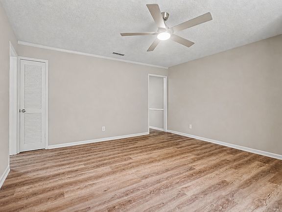 5th image of 886 Martin Heights Dr NW #B