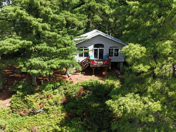 2370 Keyes Is, International Falls, MN 56649