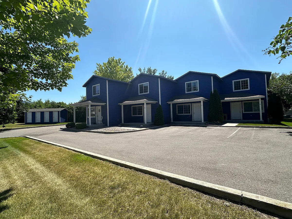 Front of building Units A through D - 2307 Leo Ave #D