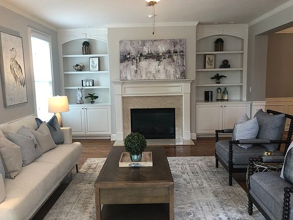 2nd image of 4809 Fairmont Way