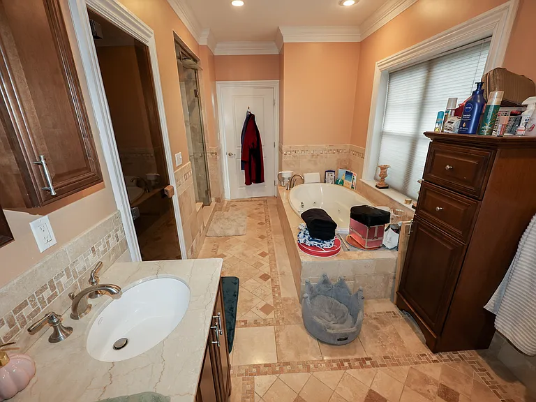 55 Hobart St #2 — Photo 27