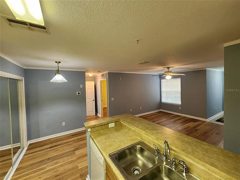 4850 51st St W #1103 — Photo 5