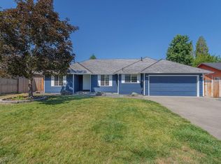 1060 Kokanee Ln, Grants Pass, OR 97527