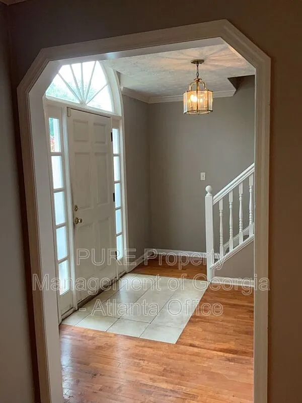 4 bed, 2.5 bath, 1880 sqft, $2,250 — Photo 3