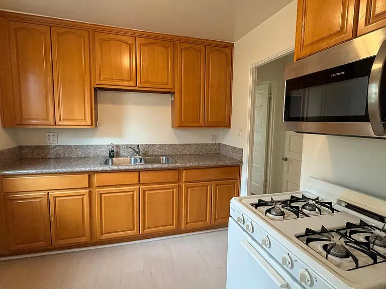 715 E California Blvd #715 — Photo 5
