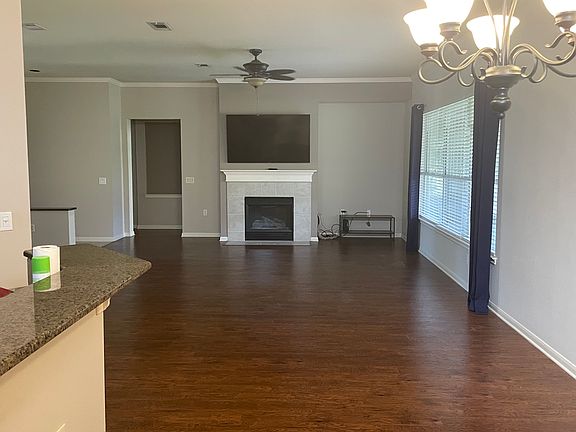 5th image of 116 Blacksmiths Dr