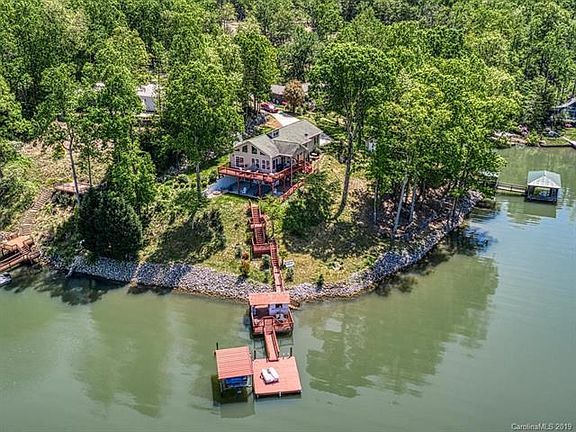 5th image of 132 Sawyer Ln