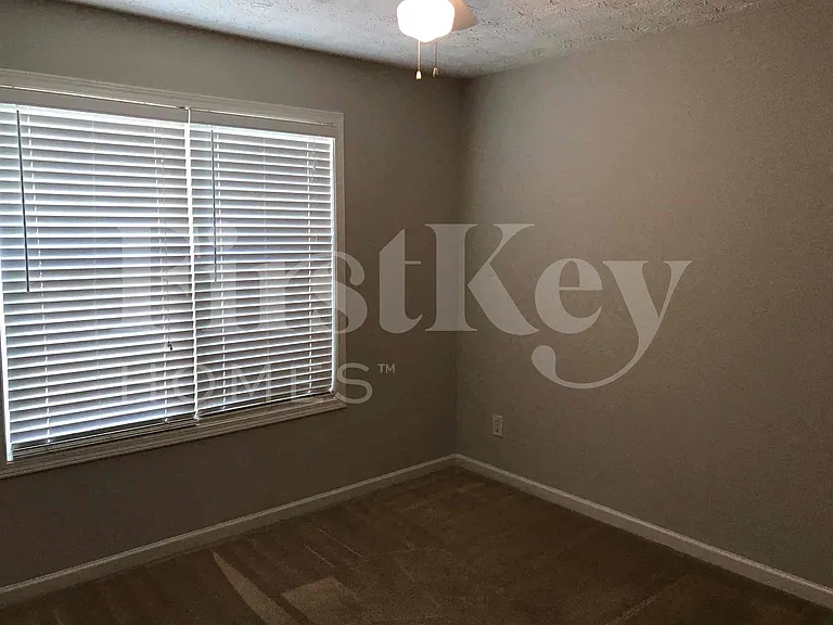 7437 Dogwood Trl — Photo 9