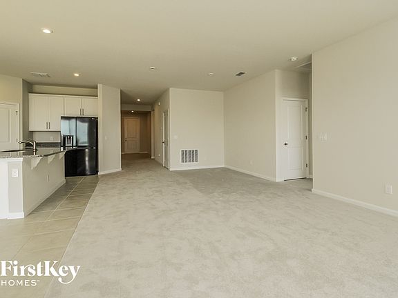 4th image of 3058 Hill Point St