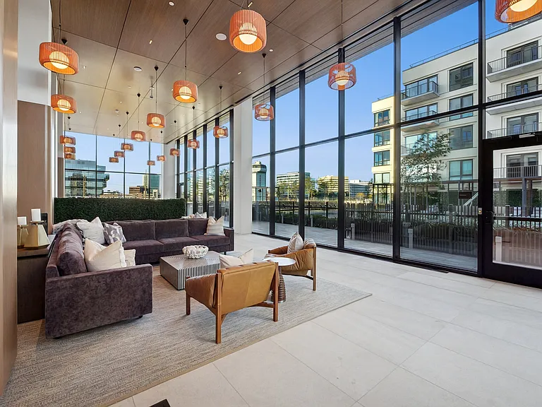 18 Dock Apartments — Photo 44