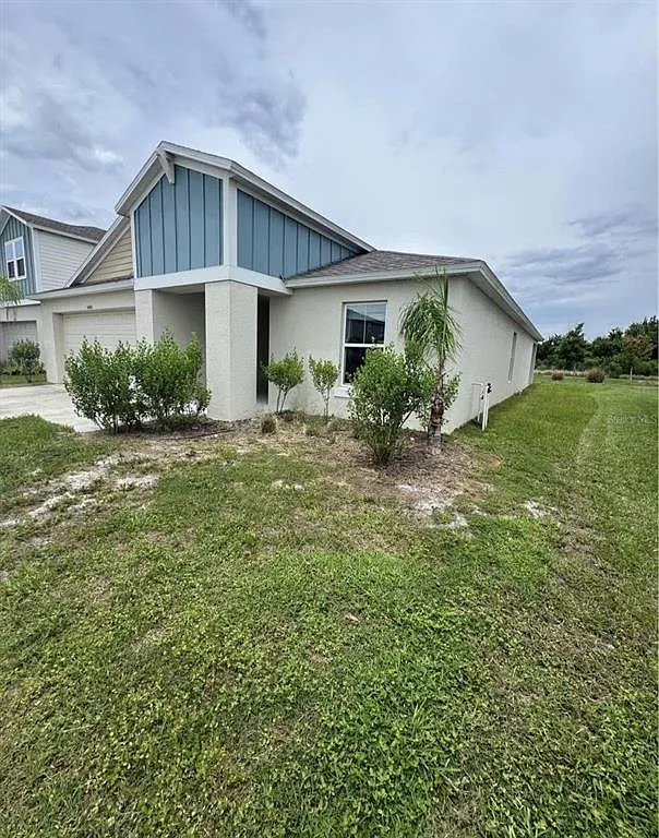 4 bed, 2.0 bath, 1848 sqft, $2,300 — Photo 1