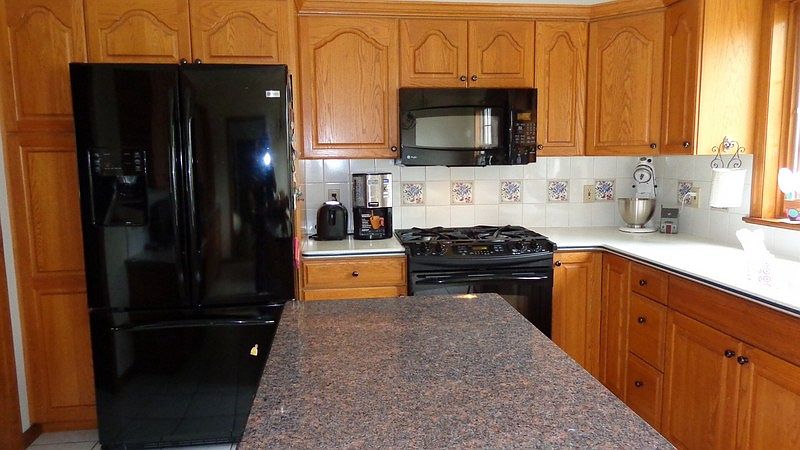 2nd image of 9 Bradt Rd