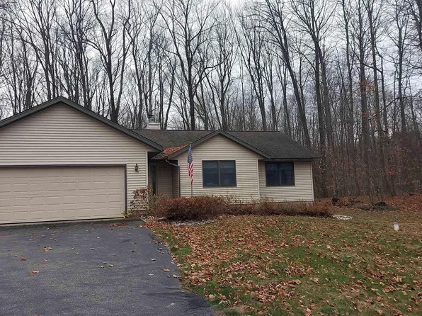 10451 Deerpath S, Traverse City, MI 49685