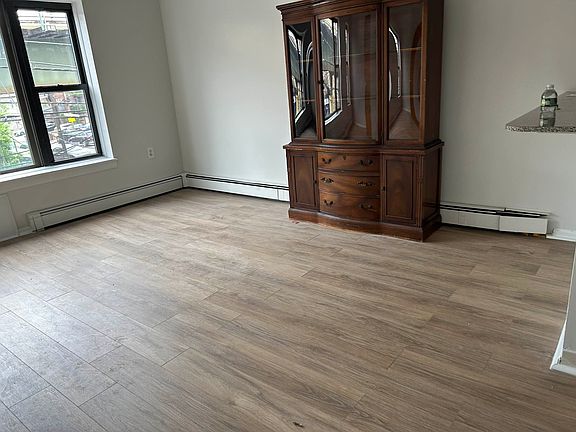 4th image of 23-49 31st St Floor 2