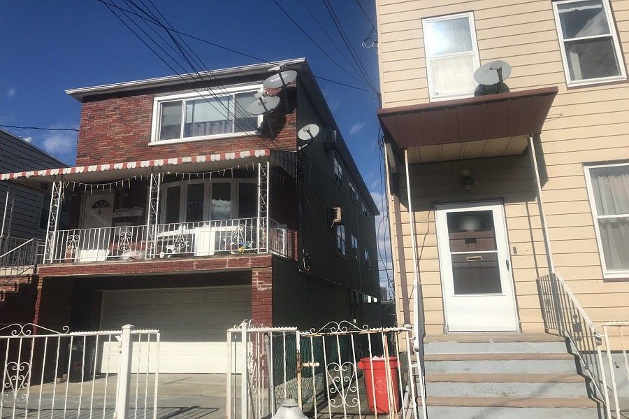 2nd image of 516 40th St
