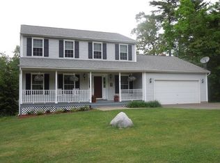 8 Sugar Hill Rd, Ellington, CT 06029