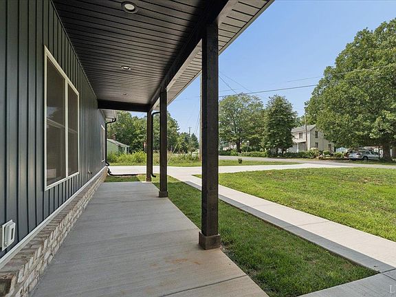 4th image of 233 Bocock Rd