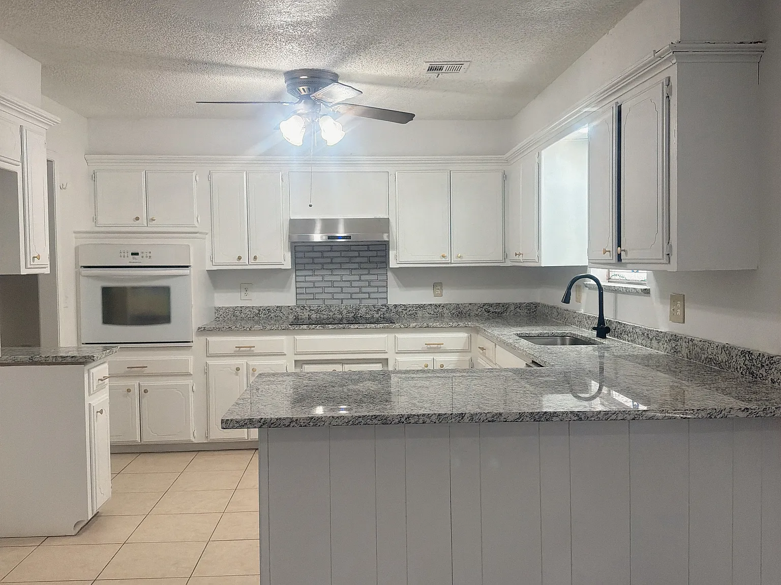 3 bed, 1744 sqft, $1,680 — Photo 2