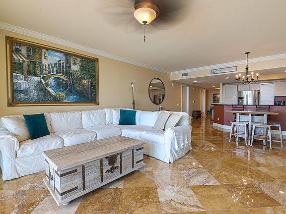 3rd image of 2640 Lake Shore Dr Unit 610