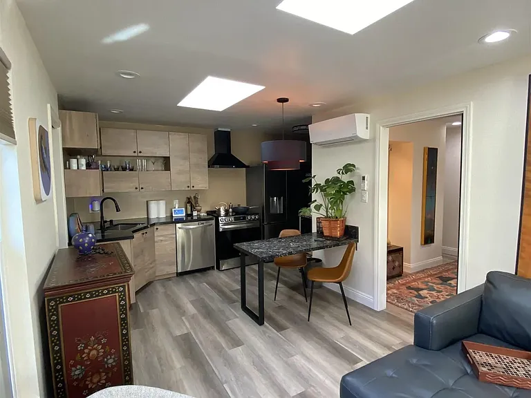3042 Newell St — Photo 8