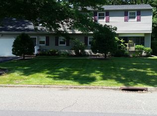 20 Shady Ln, Bound Brook, NJ 08805